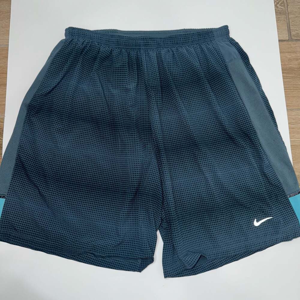 Nike Size Medium  Dri-FIT Grid Print Running Shorts with Zip Back Pocket